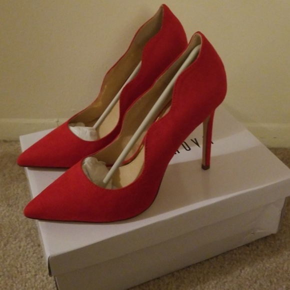 Shoes - Picture 2 of 3